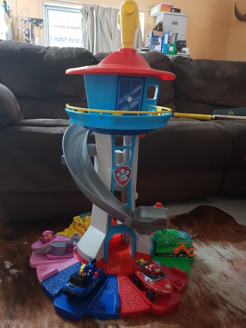 paw patrol giant lookout tower